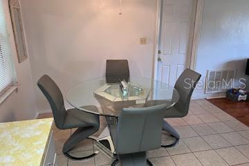 kitchen dinette