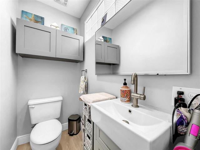 Bath room 2
