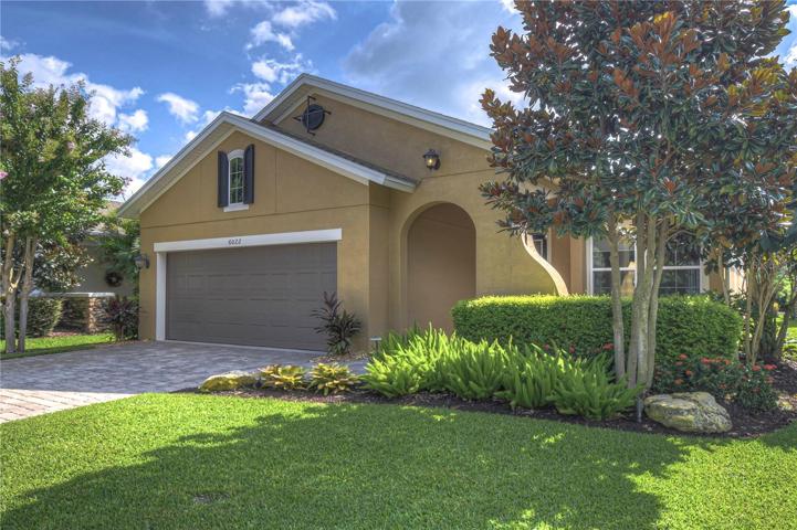 Impeccable curb appeal!