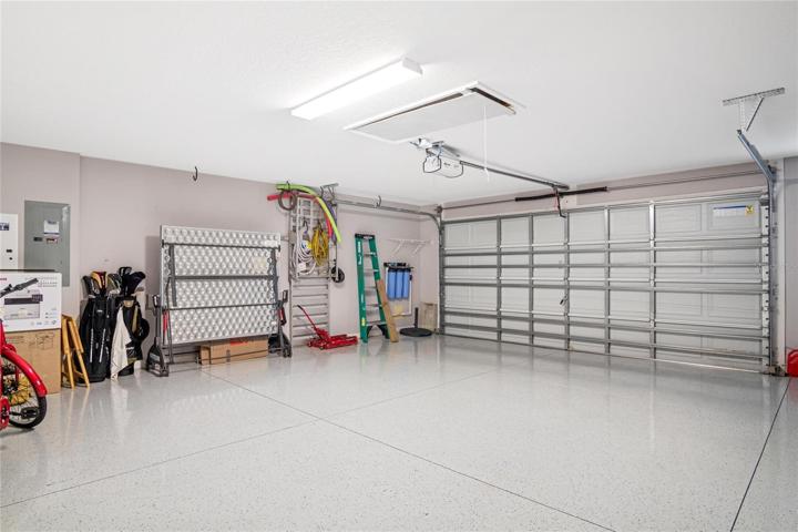 Epoxy coating garage floor