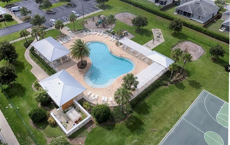 Community pool within walking distance