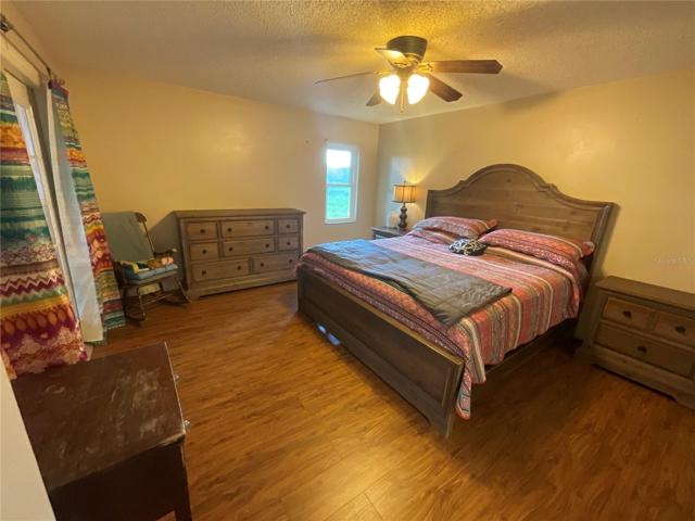 M bedroom