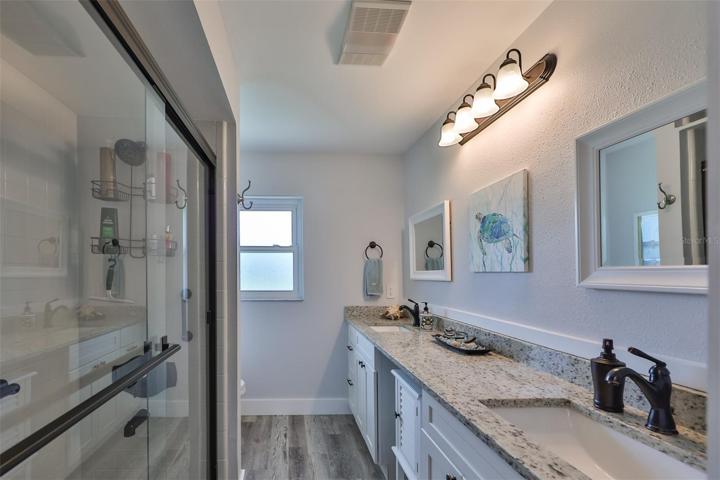 Guest Bath w/ Dual Sinks