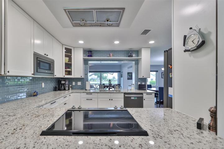 Center Open Kitchen Granite Counter Tops