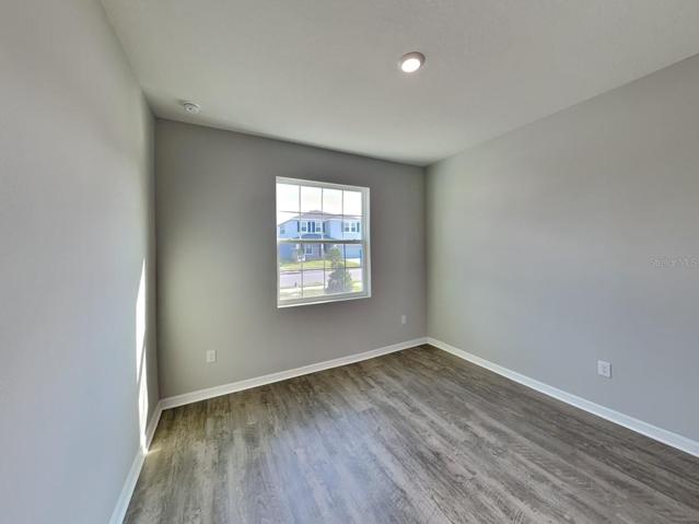 Bedroom pic4