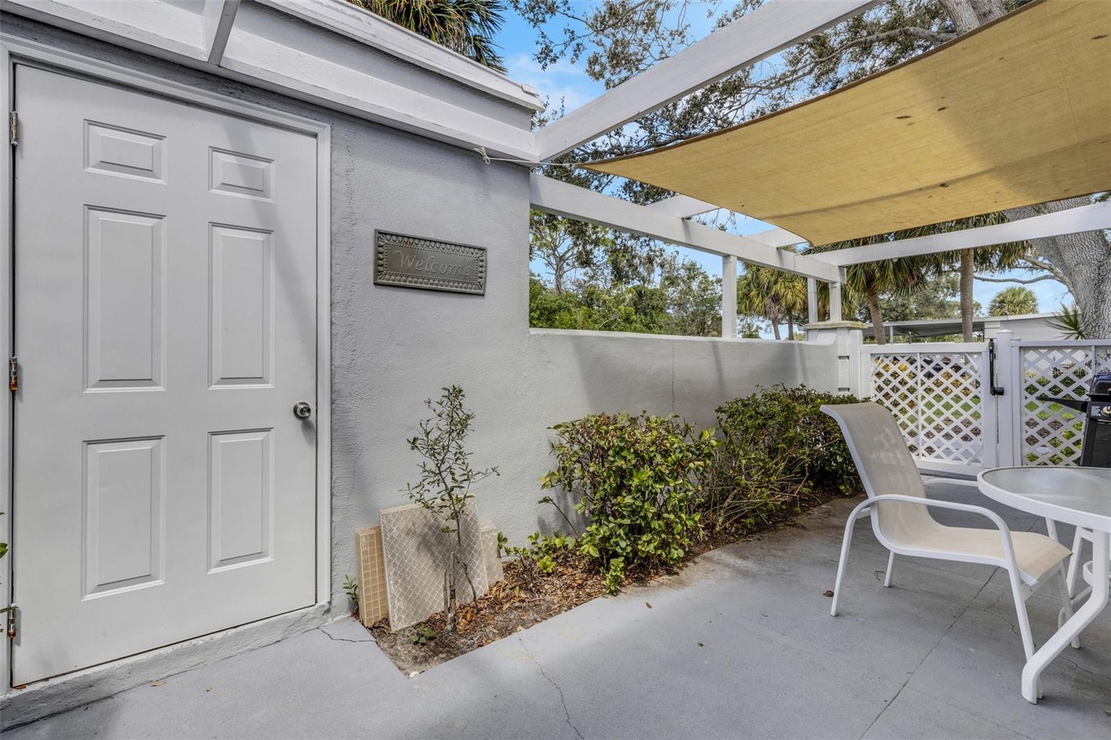 NEW GATE MADE OF PVC AND ENTRANCE TO YOUR LAUNDREY ROOM STORAGE AREA FOR BEACH CHAIRS, UMBRELLAS OR A LITTLE WORKSHOP.