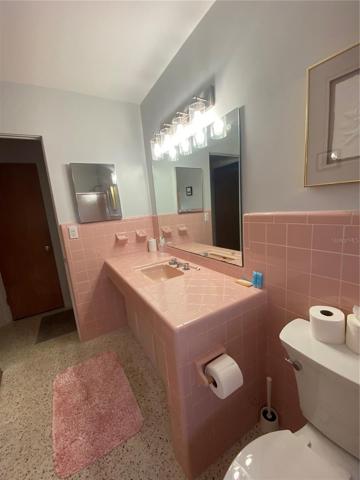 2nd bathroom