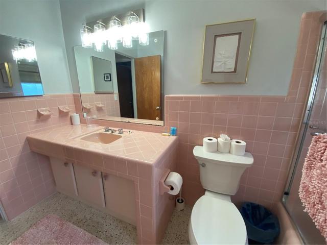 2nd bathroom