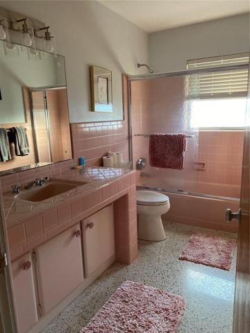 2nd bathroom