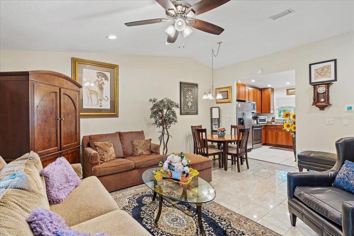 Living room 3