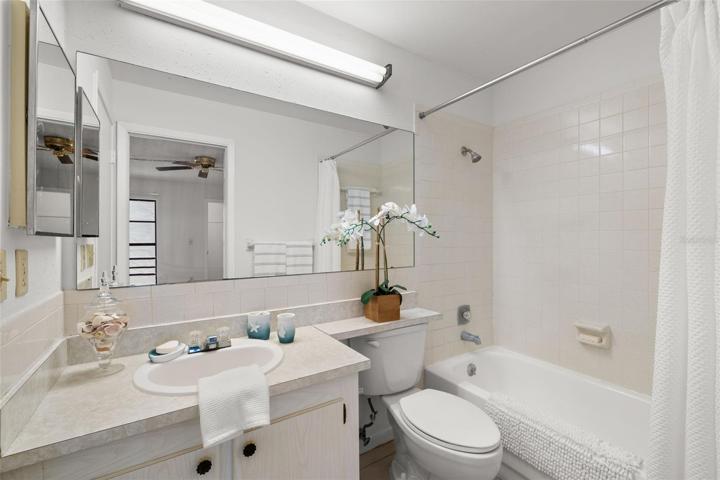 Master Full Bath / Hallway Bath