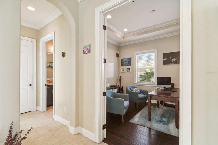 Office/bonus room suite with full bath/pool bath