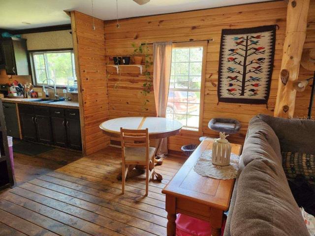 Casual Dining Area