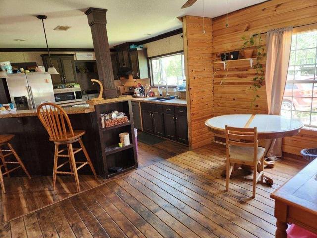 Casual Dining Area