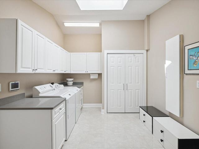 WOW what a great laundry area.