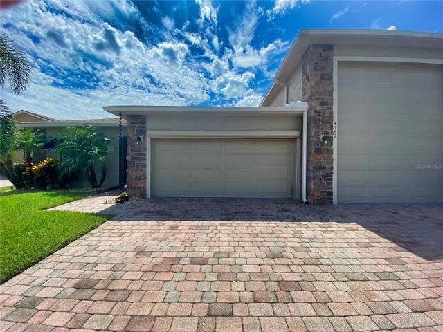 Automatic Screen on 2 Car Garage