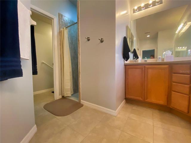 New Shower with Seat 2020