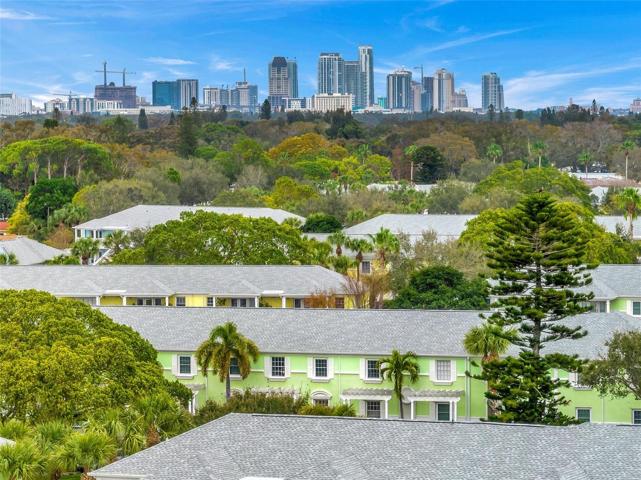 4 miles from the heart of downtown St. Pete