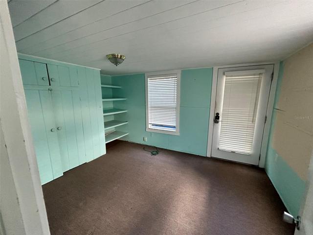Rear Bldg - Entry