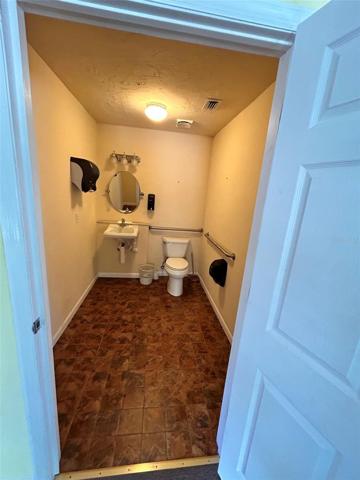 Front Bldg- bathroom
