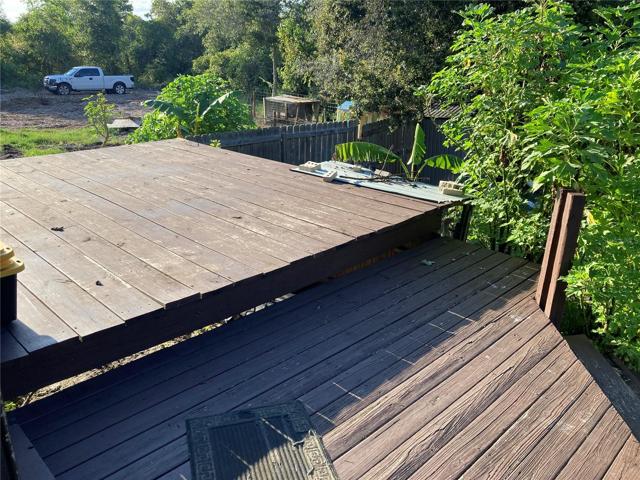 REAR DECK