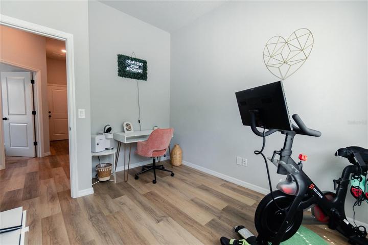 First-floor bonus room/office