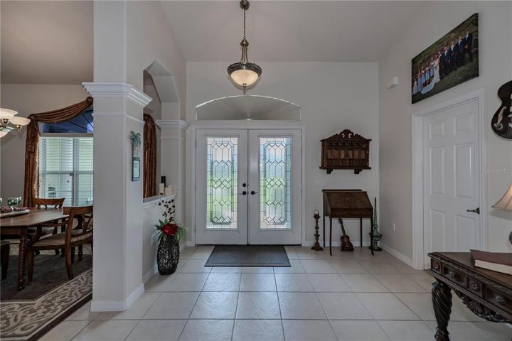 grand foyer