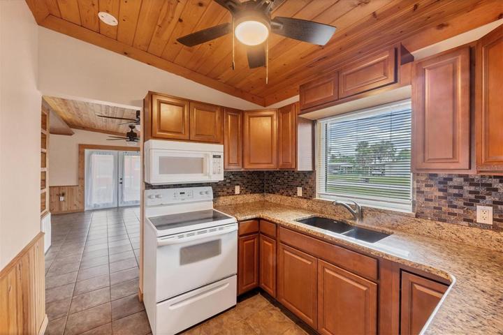 ALTERNATE VIEW OF KITCHEN