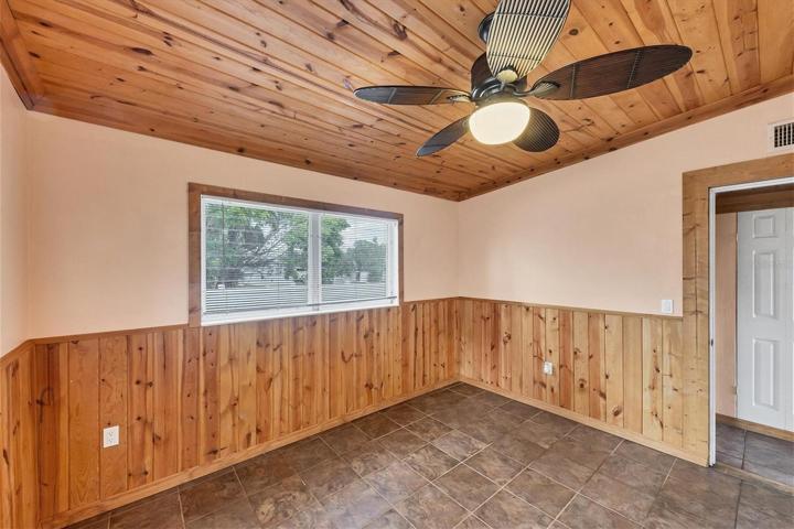 ALTERNATE VIEW BEDROOM