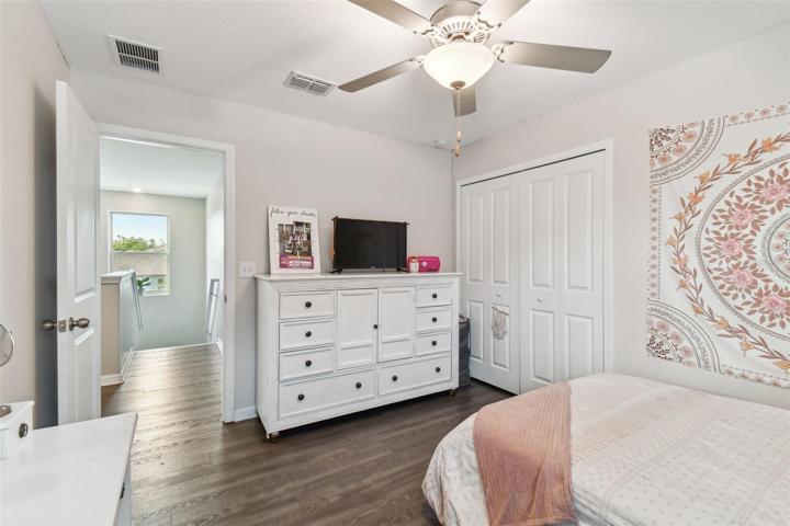 Upstairs Bedroom 5