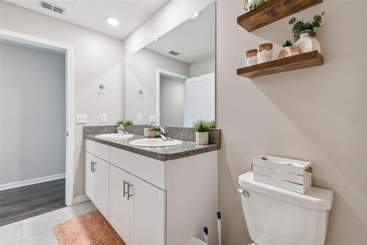 Upstairs Hall Bathroom