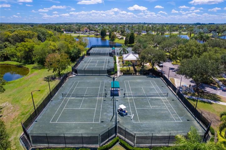 5 Tennis Courts