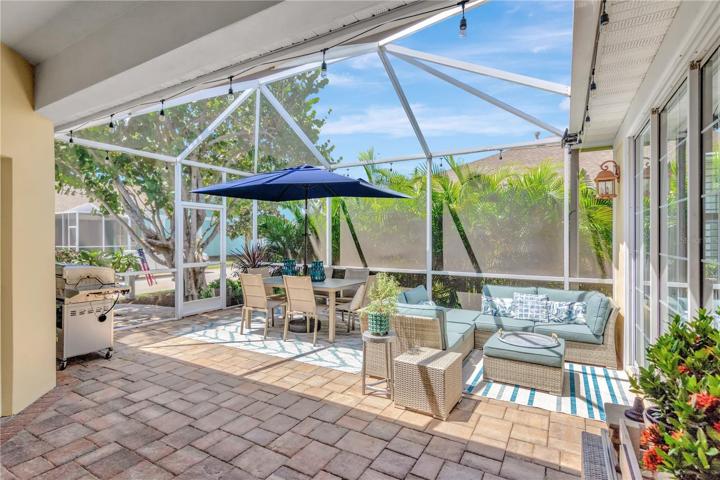 Look at that Screened Lanai with Plenty of Room for Outdoor Furniture
