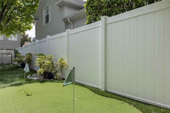 Mini Putting Green