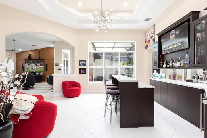 Bar Lounge with 13' ceilings