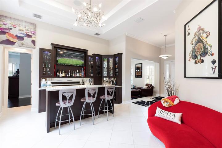 Bar Lounge with 13' ceilings