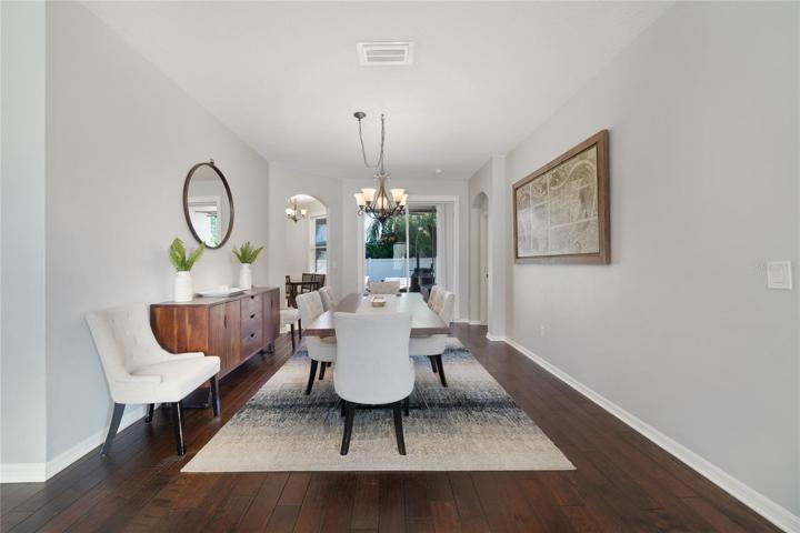 FORMAL DINING.