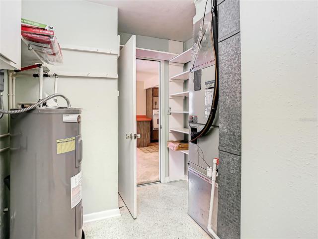 indoor utility/laundry room