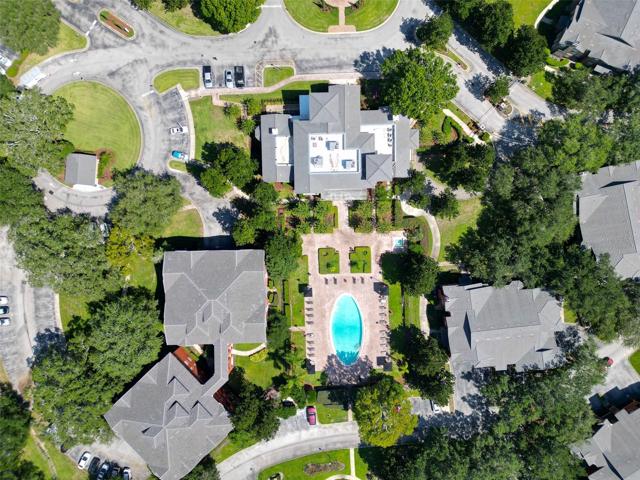 Community pool and clubhouse!