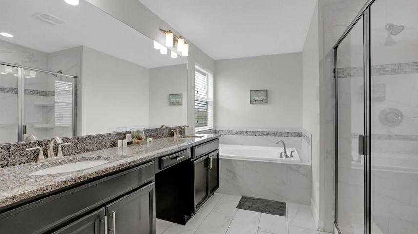 PRIMARY EN-SUITE BATH.