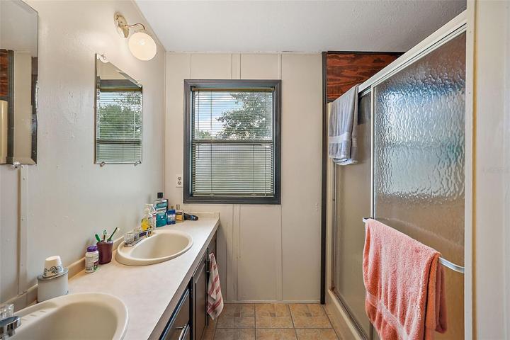 Rental Master Bath