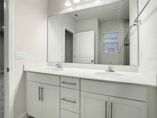 Owners En Suite Bathroom