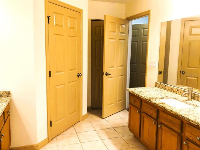 TUB TO PRIVATE WATER CLOSET & LINEN CLOSET AND MASTER DOOR