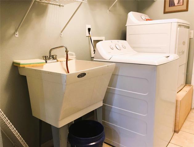 LAUNDRY TUB