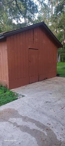 detached garage