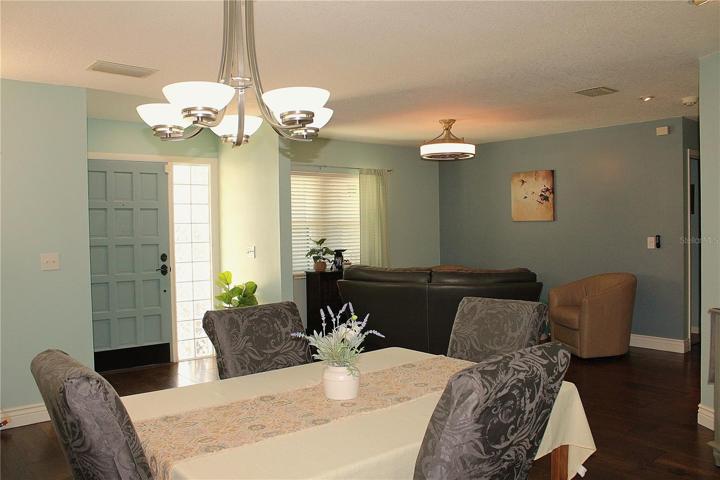 Living room Dining oom