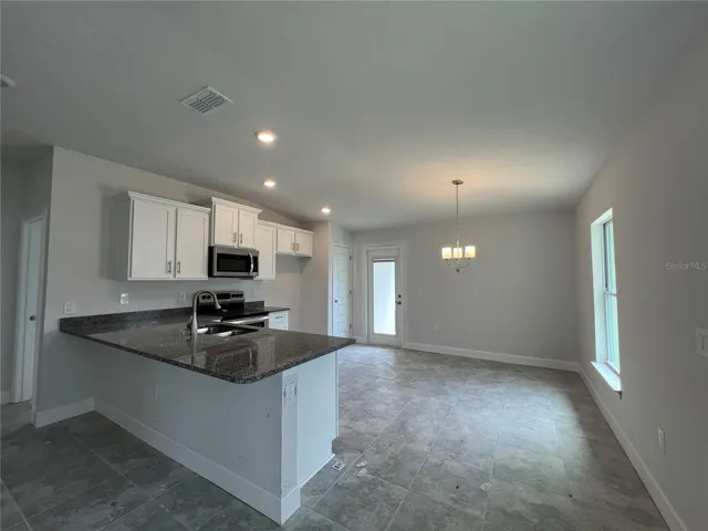 Kitchen/Dining