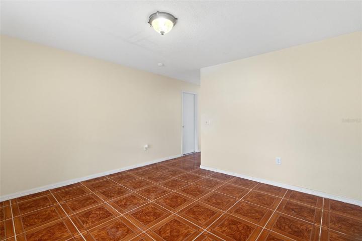 FLEX ROOM