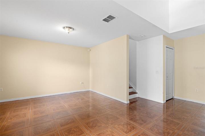 FLEX ROOM