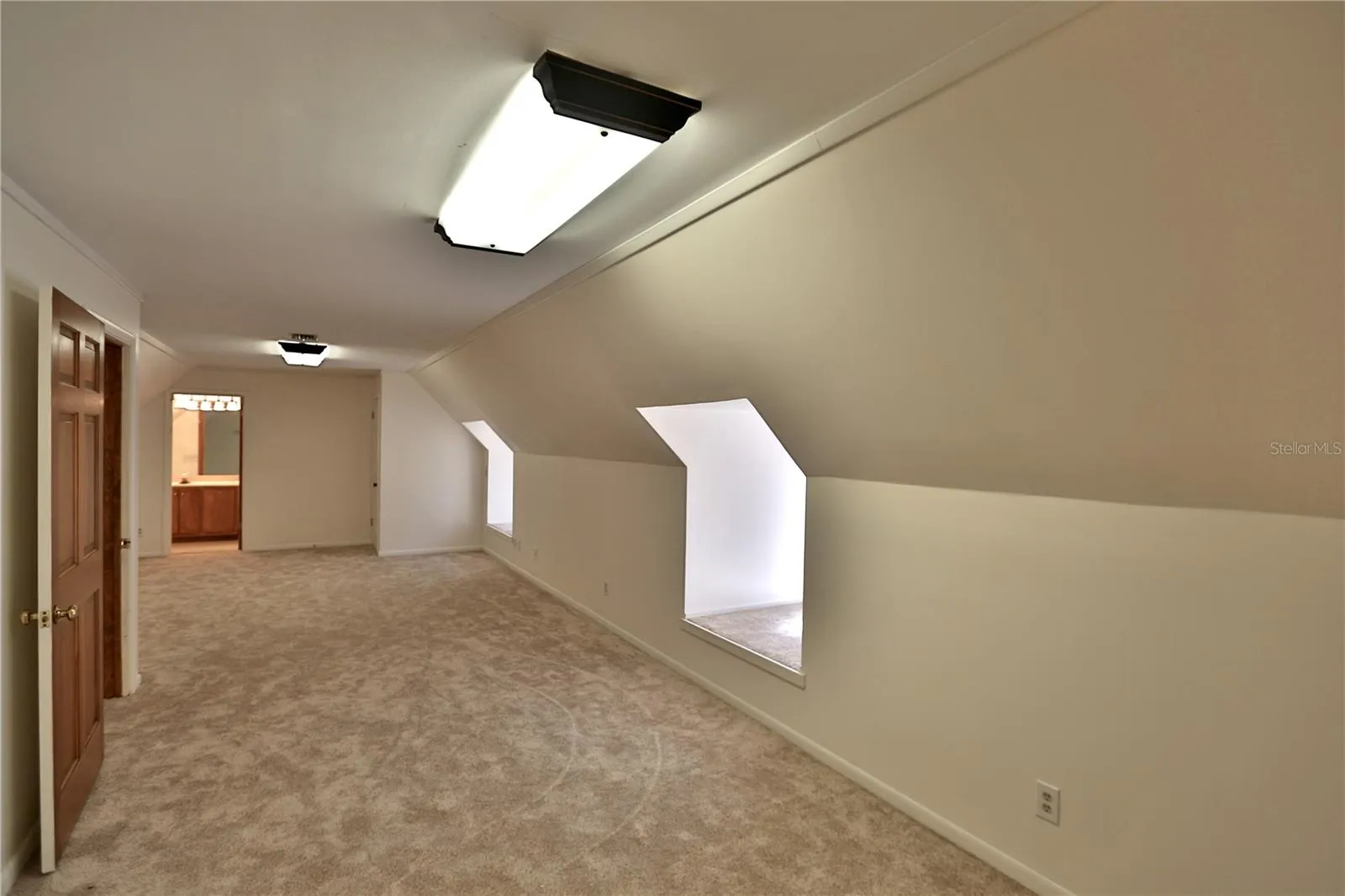 Ocala, Florida 34471, 5 Bedrooms Bedrooms, 0 ,7 BathroomsBathrooms,Residential,For Sale,42ND,0,OM664221